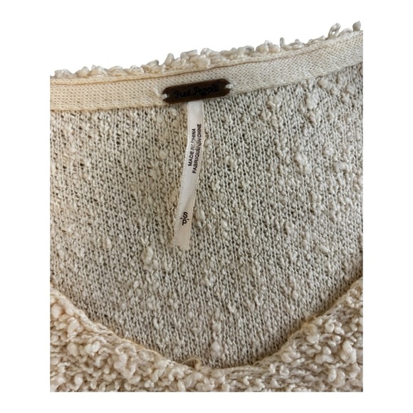 Free People Popcorn Fuzzy V neck Sweater size‎ small cream - Picture 3 of 4